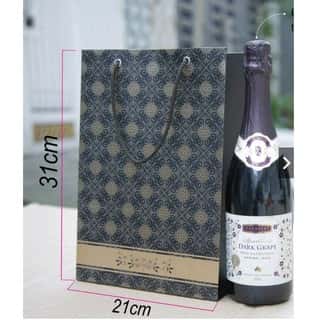 in túi giấy đựng rượu tại Ninh Thuận